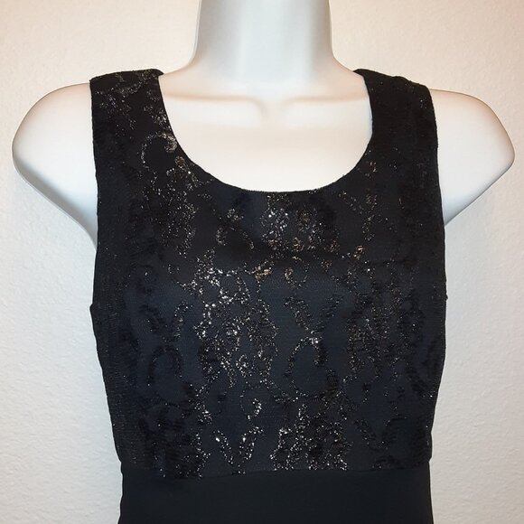 Black Cocktail Dress * Fit & Flare * A-Line * Sz 8 Petite * EUC * Flattering LBD - Picture 4 of 5